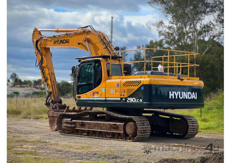 Hyundai R290 Tracked-Excav Excavator