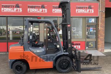 2016 TOYOTA 32-8FG30 6000mm FSV 3 STAGE MAST WIDE CARRIAGE 1650mm