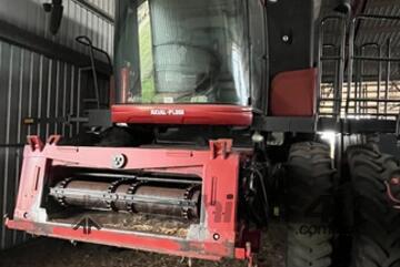 Case 2005   8010 Combines Case 2005   8010 Combines