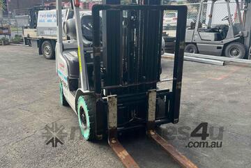 Unicarrier 1.5 Tonne container mast forklift