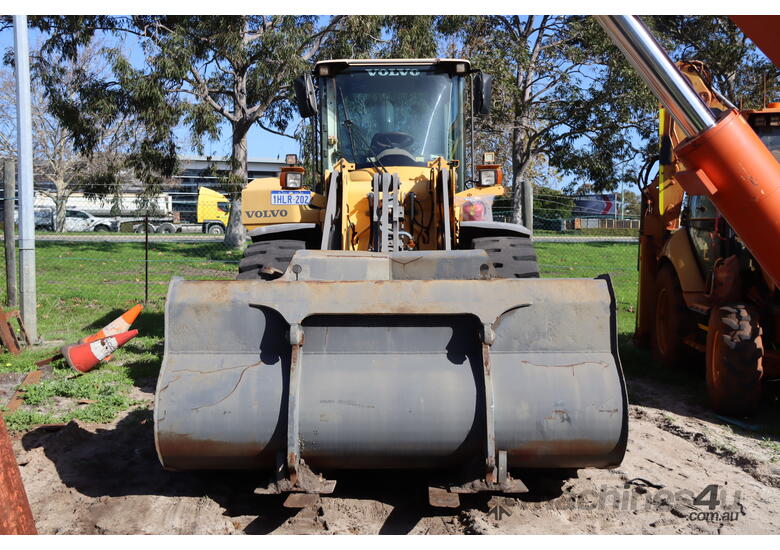 VOLVO L60F WHEEL LOADER