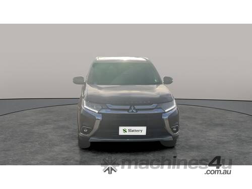 caption 2015 Mitsubishi Outlander Exceed Diesel