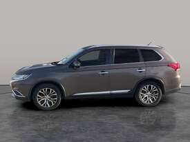 2015 Mitsubishi Outlander Exceed Diesel - picture2' - Click to enlarge