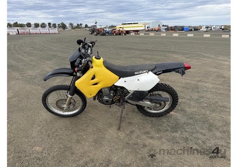 2001 SUZUKI DRZ400 MOTORBIKE