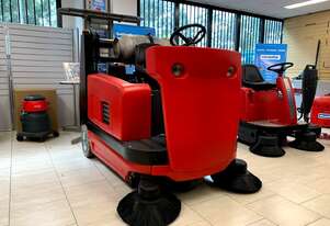 RIDE-ON SWEEPER - SURESWEEP STR 1300