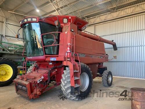 2002 Case IH 2388 Combines