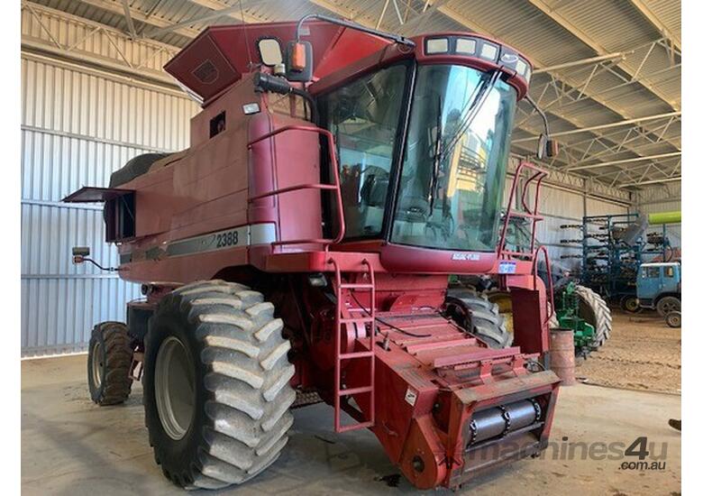 2002 Case IH 2388 Combines