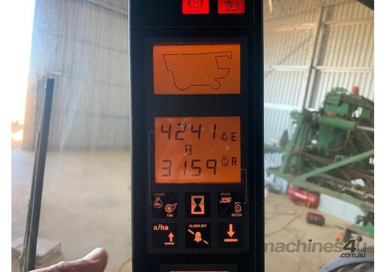 2002 Case IH 2388 Combines