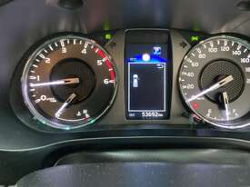 2023 Toyota Hilux 4x4 SR5 Dual Cab T/Diesel (Auto) - picture0' - Click to enlarge