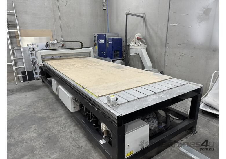 Multicam CNC Router 4000 x1500