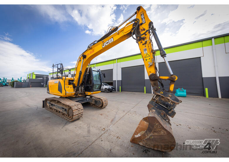 JCB JS130LC EXCAVATOR