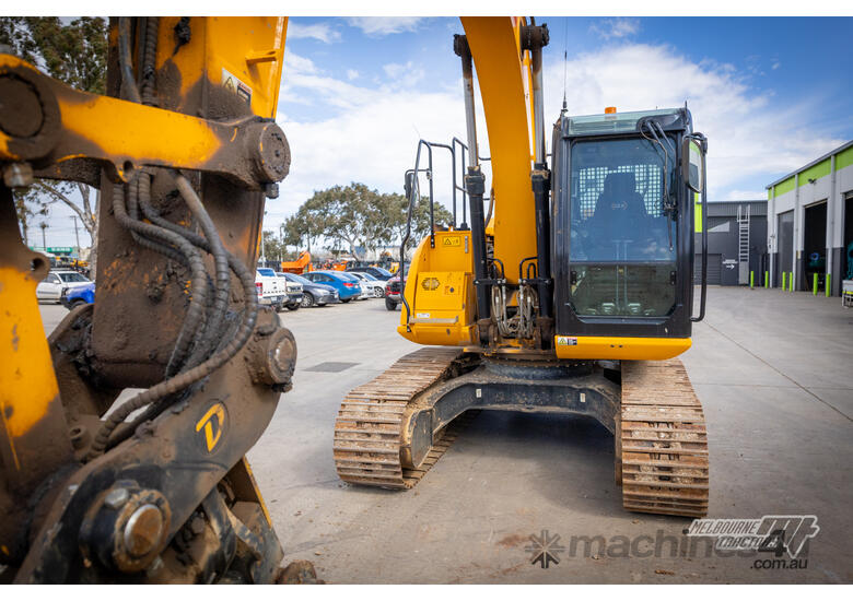 JCB JS130LC EXCAVATOR