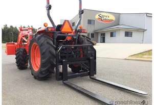 Range Machinery - 2500kg Tractor Pallet Forks - 3PL Range Machinery - 2500kg Tractor Pallet Forks - 3PL