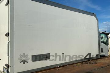 Isuzu 2011   NPR 200 Pantech Isuzu 2011   NPR 200 Pantech