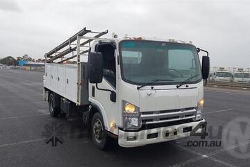 Isuzu   NPR Isuzu   NPR