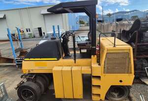 Dynapac CP142 Multityre Roller