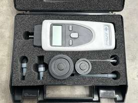 Digital Hand-Tachometer - picture0' - Click to enlarge
