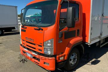 Isuzu 2010   FRR500 Pantech