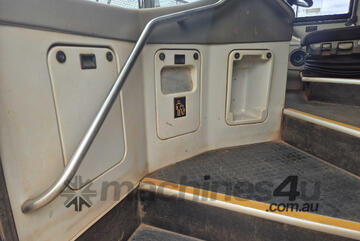 Hino 2015   SB50 Coach