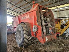 2013 Jeantil EVR 14 12 Spreader - picture0' - Click to enlarge