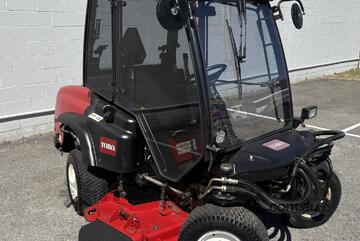 Toro Groundsmaster 360 4wd Cab, Aircon, 72 inch side discharge, quad steering