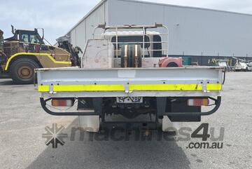 2009 Isuzu 300 Crew Cab 4x2 Tray Truck