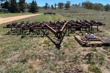 International   Scarifier