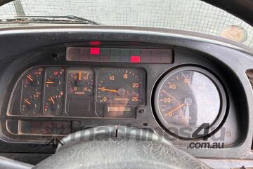 Isuzu 2003   CXZ Giga Tipper