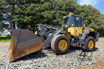 Komatsu 2015   WA320-6