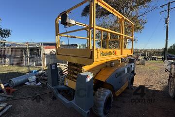 Haulotte Compact 12DX 4WD Diesel Scissor Lift