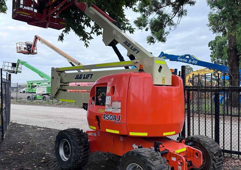 2026 JLG 450AJ - 45ft 4x4 Knuckle Boom Lift image 2