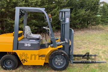 FORKLIFT 2025 3.5 TON NEAR NEW
