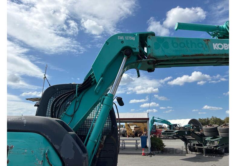 2004 Kobelco SK135SR Excavator (Steel Track With Rubber Inserts)