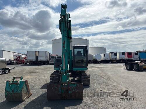 2004 Kobelco SK135SR Excavator (Steel Track With Rubber Inserts)