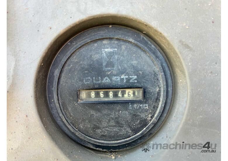 2004 Kobelco SK135SR Excavator (Steel Track With Rubber Inserts)