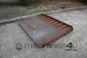 Steel Container Ramp 2000 x 1510mm Platform