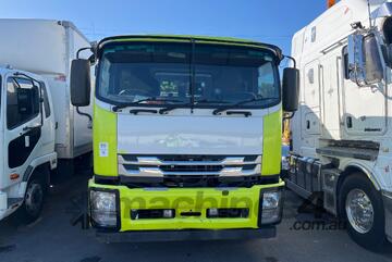 2017 Isuzu FVZ Garbage Compactor (Side Load)