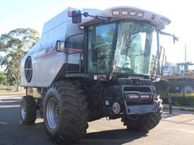 2009 Gleaner R65 Combine Harvesters - picture0' - Click to enlarge