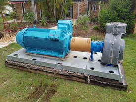 2013 350 KW Centrifugal Water Pump ITT Goulds Pumps 3185L (Pump & Base Only Motor Removed) - picture0' - Click to enlarge