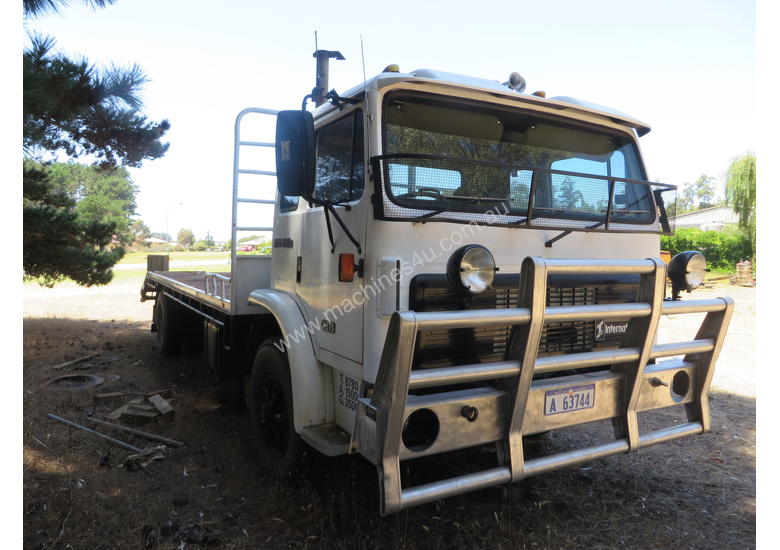 Buy Used 1993 international 2350E Tray Truck in , Listed on Machines4u