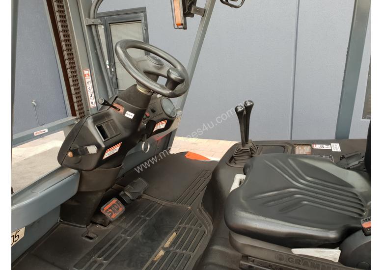 caption Linde H80T 8000 kg LPG forklift