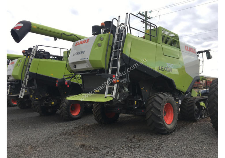 caption Claas Lexion 760TT Header(Combine) Harvester/Header