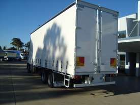 Fuso Fighter 2427 Curtainsider Truck - picture1' - Click to enlarge