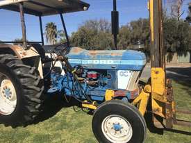 Ford 4610 2WD Tractor - picture0' - Click to enlarge