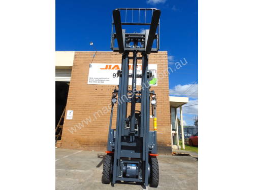 1.8 T Electric Forklift