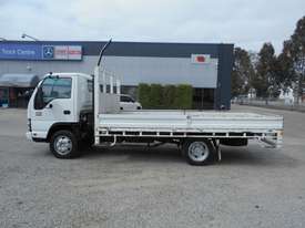 Isuzu NPR400 Tray Truck - picture2' - Click to enlarge