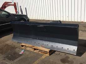 Used Digga 2400 Angle & Tilt Dozer Blade - picture0' - Click to enlarge