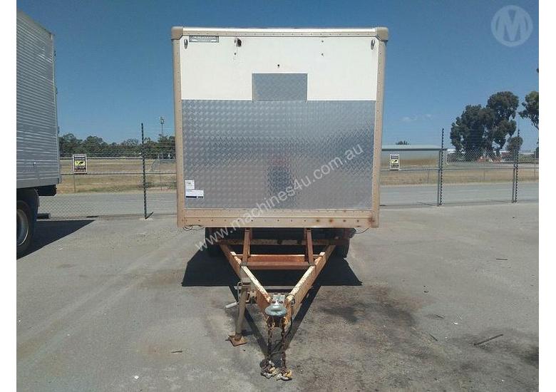 caption Custom PIG Trailer