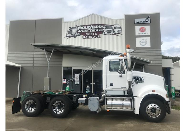 caption Mack Trident 6 x 4 Rigid