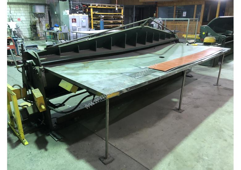 caption KLEEN 3600mm x 2mm Semi Hydraulic Folder - Reduced for quick sale Save $2000